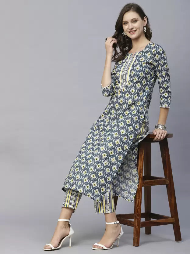 Attractive Printed Kurti With Pant Set